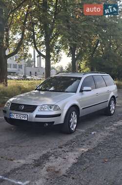 Універсал Volkswagen Passat 2002 в Сокалі