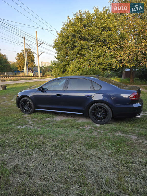 Седан Volkswagen Passat 2015 в Киеве