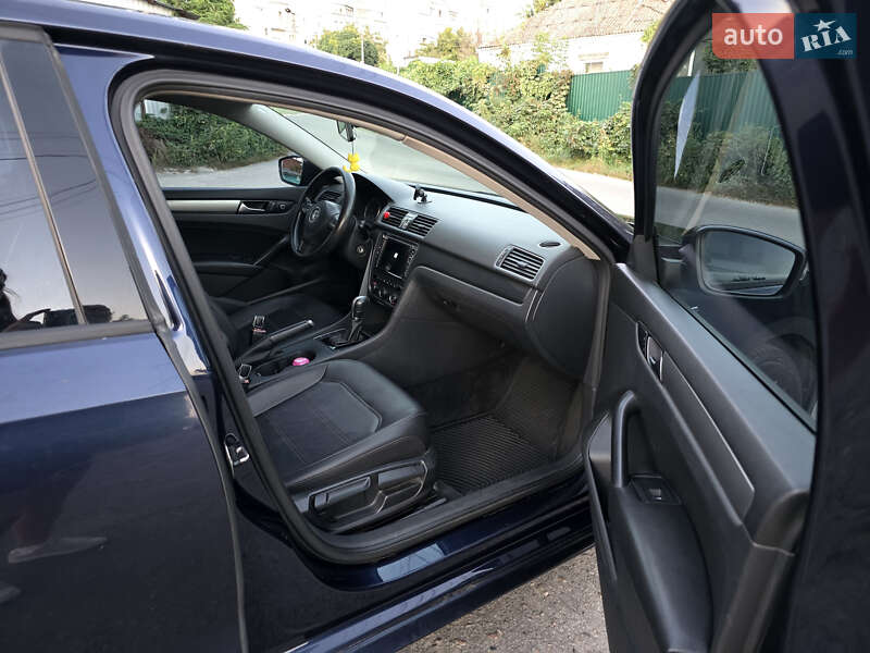 Седан Volkswagen Passat 2015 в Киеве