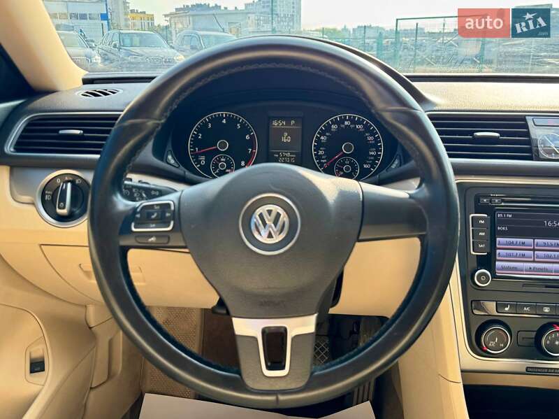Седан Volkswagen Passat 2015 в Львові фото 18 Седан Volkswagen Passat 2015 в Львові