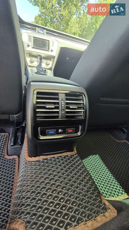 Универсал Volkswagen Passat 2015 в Харькове фото 15 Универсал Volkswagen Passat 2015 в Харькове