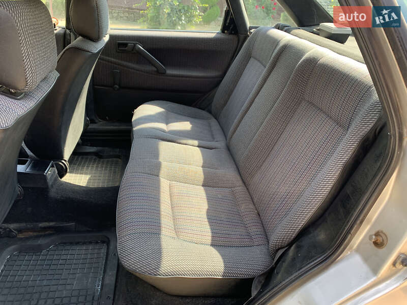 Седан Volkswagen Passat 1991 в Тернополе