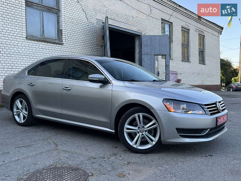 Седан Volkswagen Passat 2014 в Хмельницькому