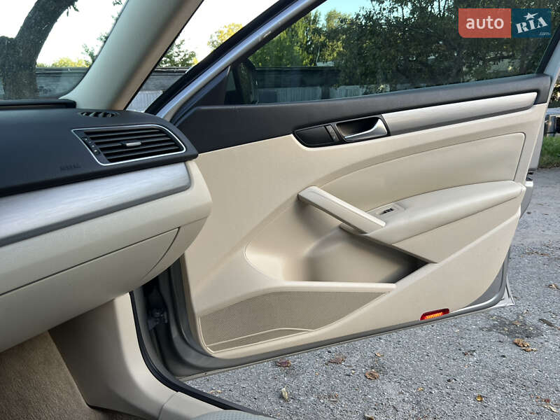 Седан Volkswagen Passat 2014 в Хмельницькому