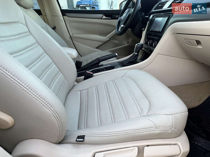 Седан Volkswagen Passat 2014 в Хмельницькому