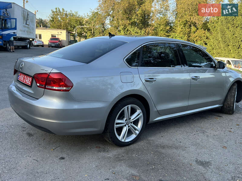 Седан Volkswagen Passat 2014 в Хмельницькому