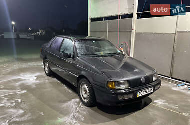 Седан Volkswagen Passat 1989 в Іваничах