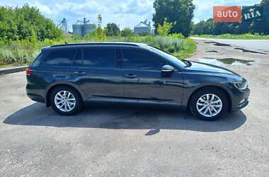 Універсал Volkswagen Passat 2015 в Конотопі