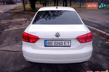 Седан Volkswagen Passat 2012 в Николаеве