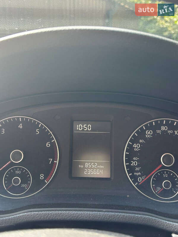 Седан Volkswagen Passat 2013 в Чернигове