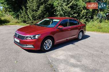 Седан Volkswagen Passat 2016 в Прилуках
