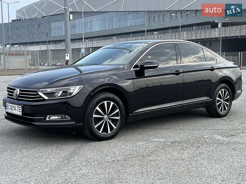 Седан Volkswagen Passat 2017 в Львові