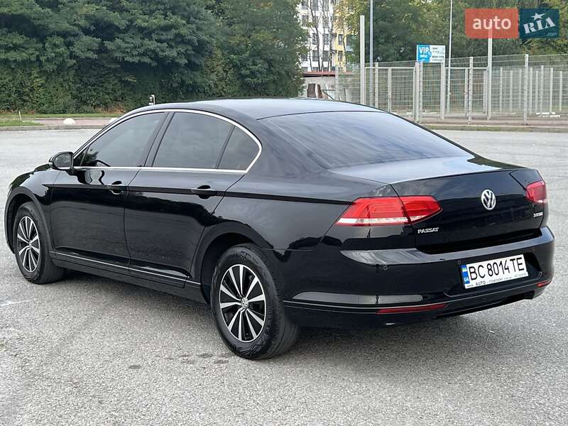 Седан Volkswagen Passat 2017 в Львові