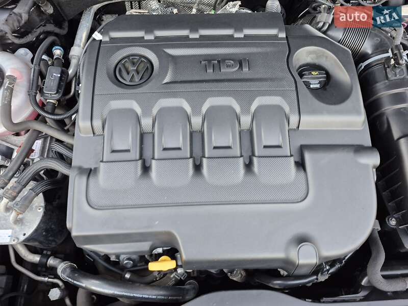 Универсал Volkswagen Passat 2019 в Одессе фото 108 Универсал Volkswagen Passat 2019 в Одессе