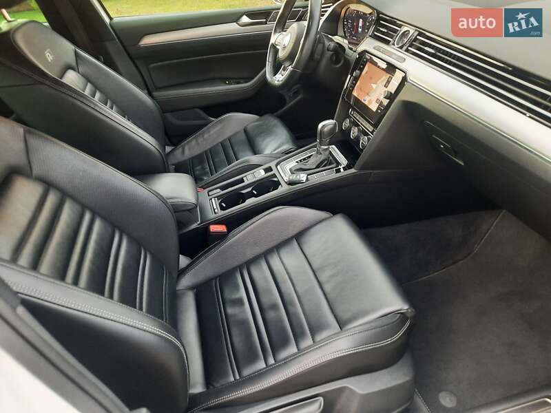 Седан Volkswagen Passat 2018 в Стрые