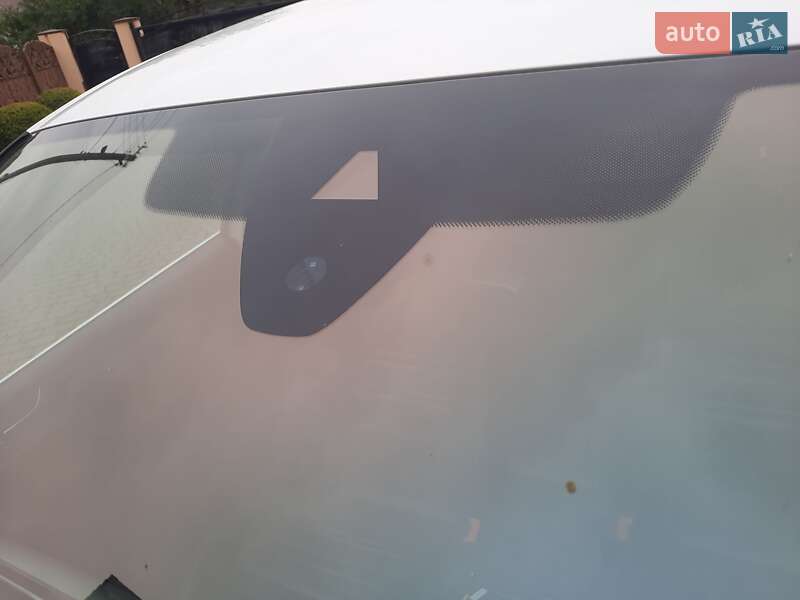 Седан Volkswagen Passat 2018 в Стрые