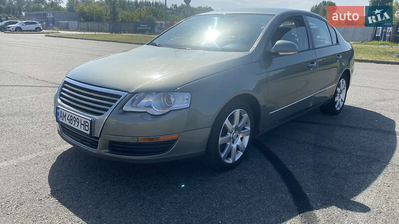 Седан Volkswagen Passat 2006 в Києві