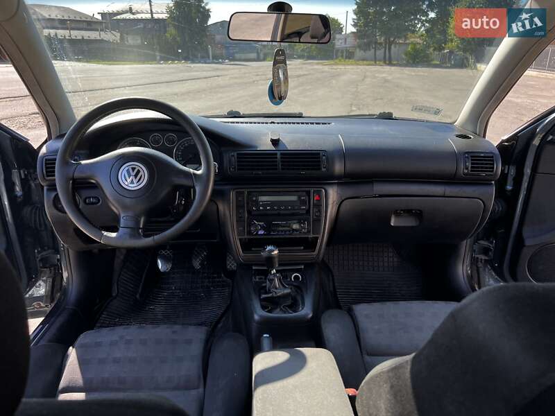 Універсал Volkswagen Passat 2002 в Віньківцях