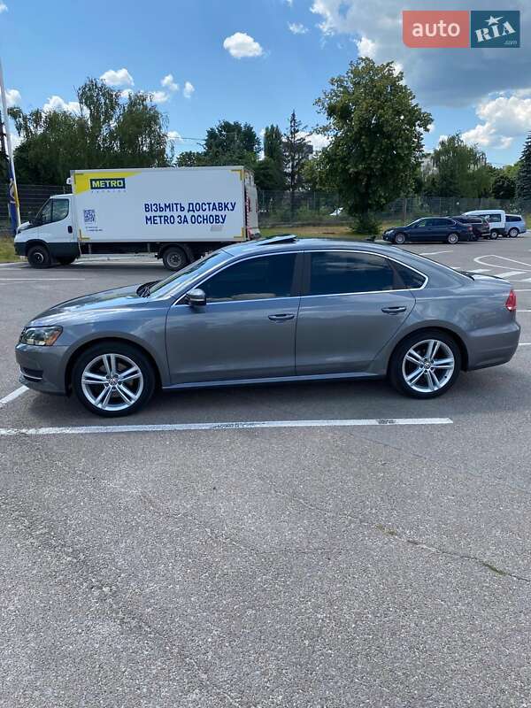 Седан Volkswagen Passat 2014 в Киеве