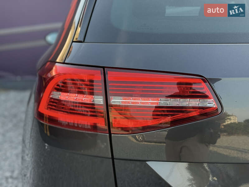 Универсал Volkswagen Passat 2018 в Стрые