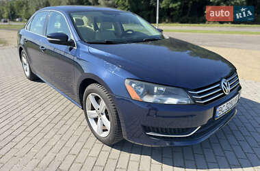 Седан Volkswagen Passat 2013 в Львове