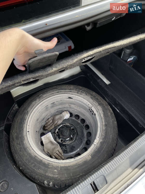 Седан Volkswagen Passat 2012 в Ужгороді