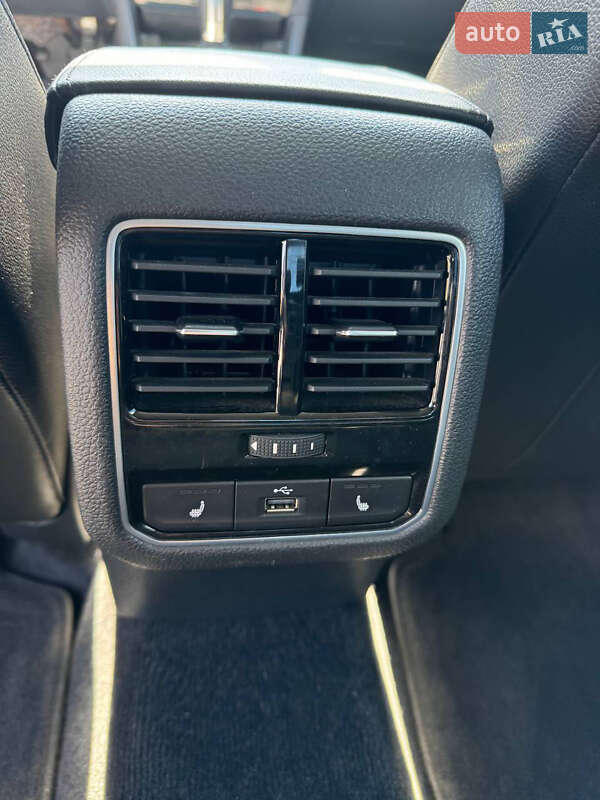 Седан Volkswagen Passat 2017 в Киеве