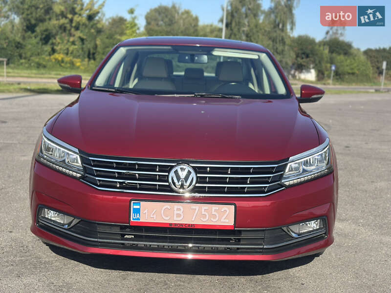 Седан Volkswagen Passat 2017 в Львове