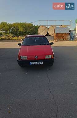Седан Volkswagen Passat 1992 в Глыбокой