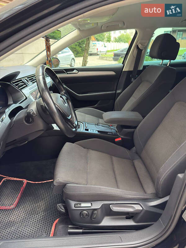 Универсал Volkswagen Passat 2018 в Николаеве фото 19 Универсал Volkswagen Passat 2018 в Николаеве