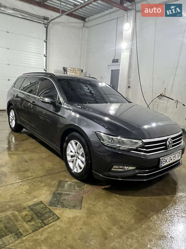 Универсал Volkswagen Passat 2020 в 