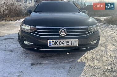 Универсал Volkswagen Passat 2020 в 