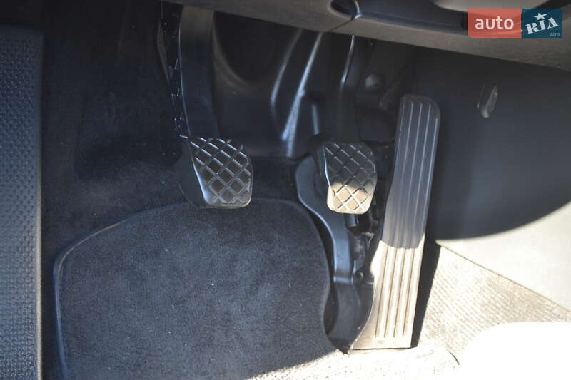 Универсал Volkswagen Passat 2010 в Запорожье