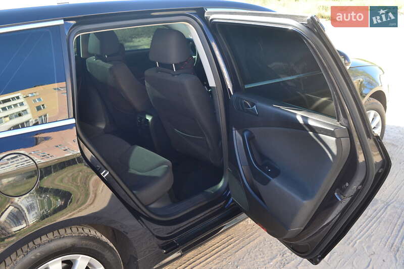 Универсал Volkswagen Passat 2010 в Запорожье