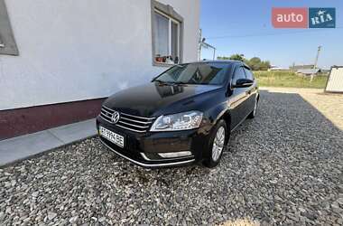 Седан Volkswagen Passat 2012 в Снятине