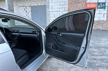 Універсал Volkswagen Passat 2010 в 