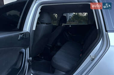 Універсал Volkswagen Passat 2010 в 