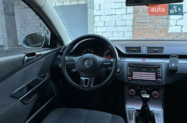 Універсал Volkswagen Passat 2010 в 
