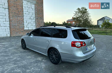 Універсал Volkswagen Passat 2010 в 