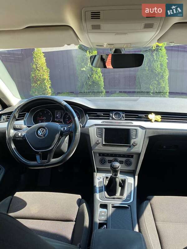 Універсал Volkswagen Passat 2016 в Луцьку