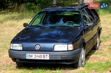 Універсал Volkswagen Passat 1990 в Кременці