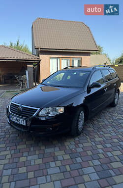 Універсал Volkswagen Passat 2010 в Рівному