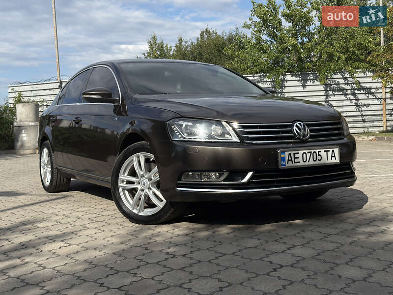 Седан Volkswagen Passat 2012 в Павлограде
