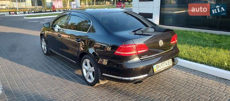 Седан Volkswagen Passat 2012 в Одессе