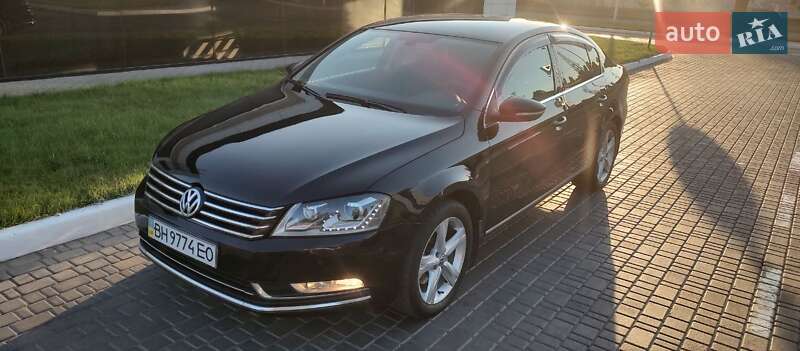 Седан Volkswagen Passat 2012 в Одессе