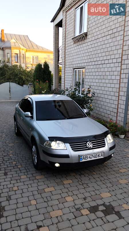 Седан Volkswagen Passat 2001 в Тульчине