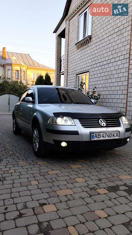 Седан Volkswagen Passat 2001 в Тульчине