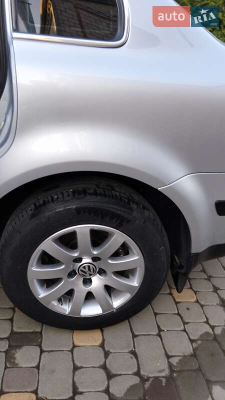 Седан Volkswagen Passat 2001 в Тульчине