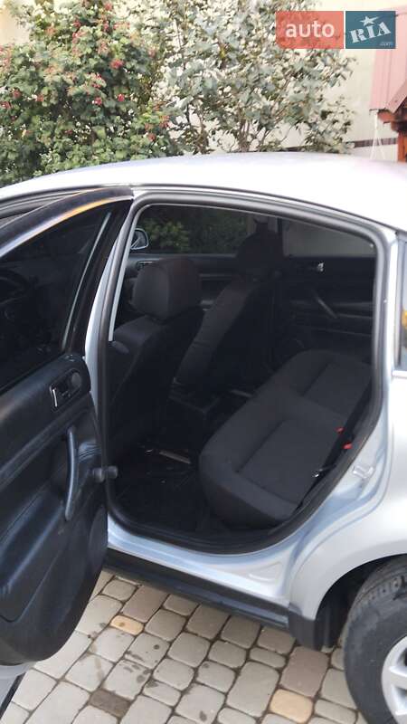 Седан Volkswagen Passat 2001 в Тульчине