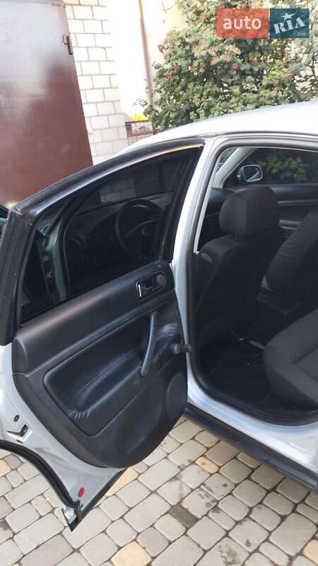 Седан Volkswagen Passat 2001 в Тульчине